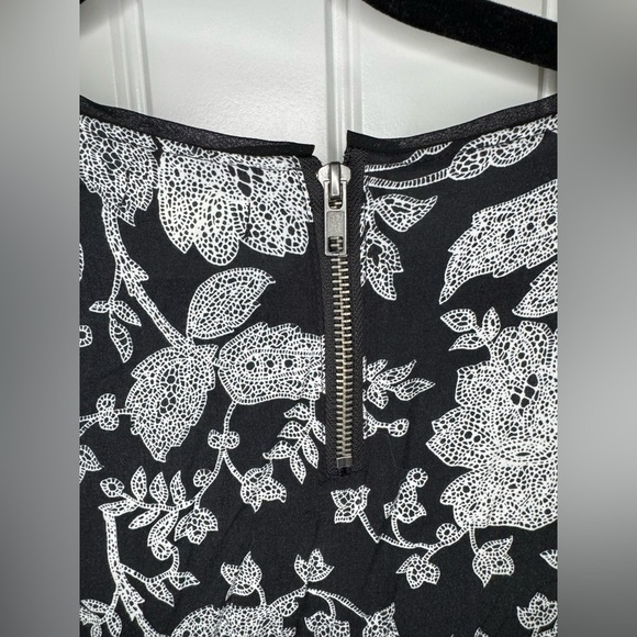 Silence + Noise Black and White Floral Mini Dress - Picture 7 of 8